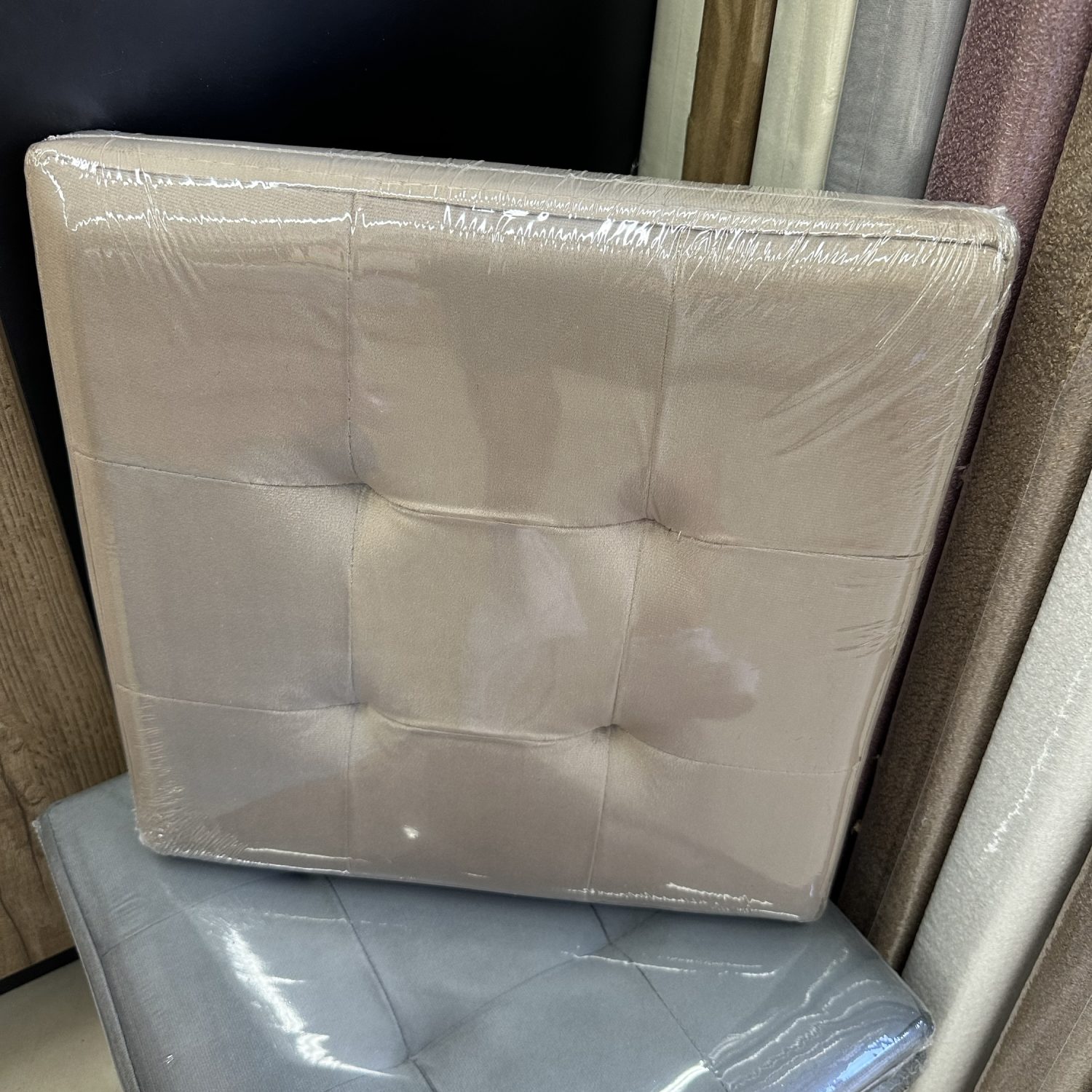 Pouf contenitore